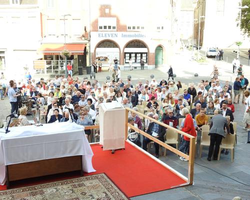 2023 08 15 Messe parvis cath  (10)