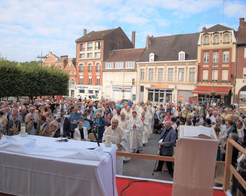 2023 08 15 Messe parvis cath  (15)