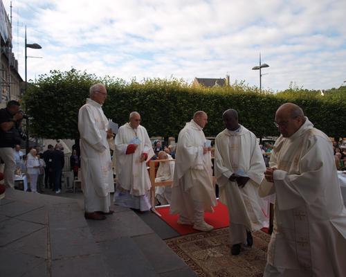 2023 08 15 Messe parvis cath  (19)