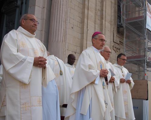 2023 08 15 Messe parvis cath  (23)