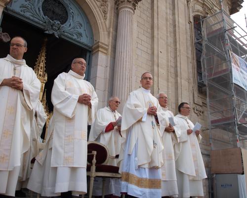 2023 08 15 Messe parvis cath  (24)