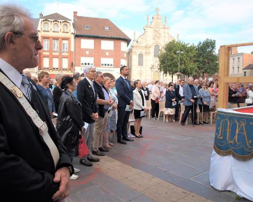 2023 08 15 Messe parvis cath  (27)