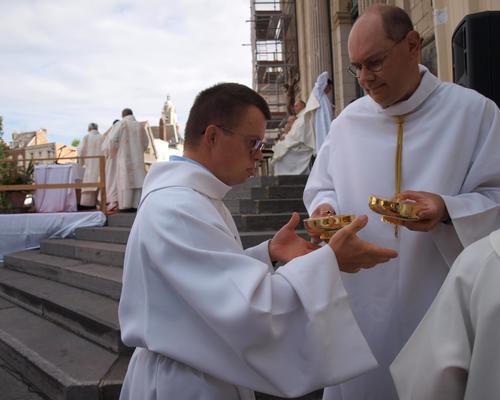 2023 08 15 Messe parvis cath  (31)