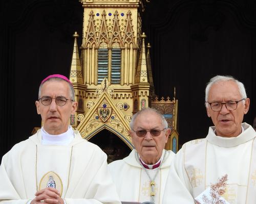 2023 08 15 Messe parvis cath  (32)