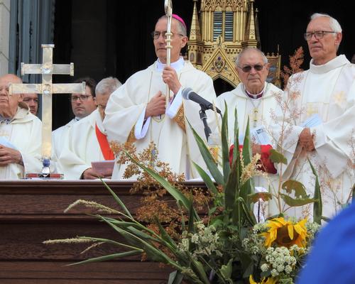 2023 08 15 Messe parvis cath  (37)