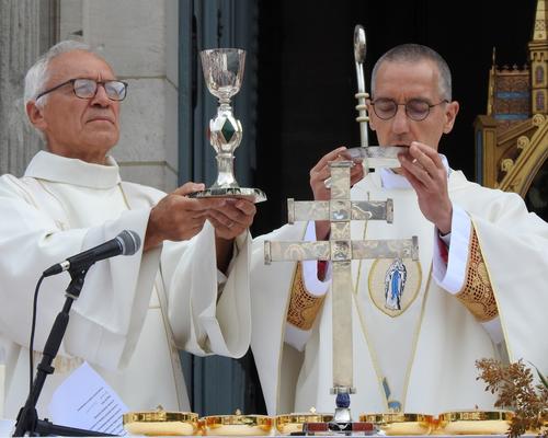 2023 08 15 Messe parvis cath  (41)