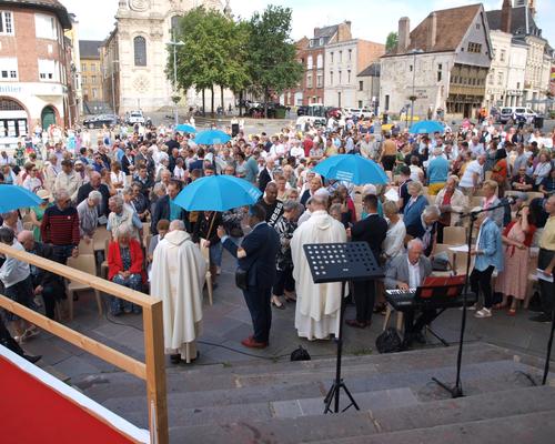 2023 08 15 Messe parvis cath  (48)