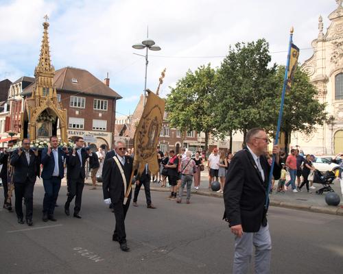 2023 08 15 Procession et veneration  (4)
