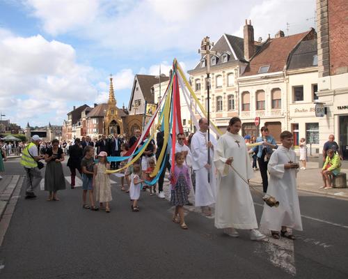 2023 08 15 Procession et veneration  (12)