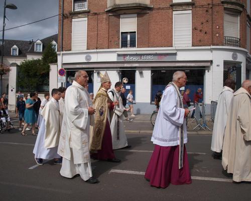 2023 08 15 Procession et veneration  (18)