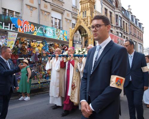 2023 08 15 Procession et veneration  (37)