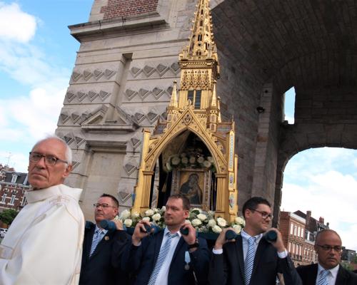 2023 08 15 Procession et veneration  (41)