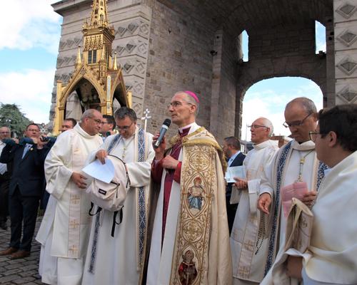 2023 08 15 Procession et veneration  (42)