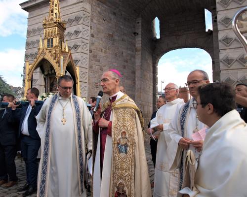 2023 08 15 Procession et veneration  (43)