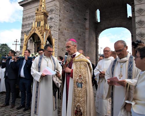 2023 08 15 Procession et veneration  (44)