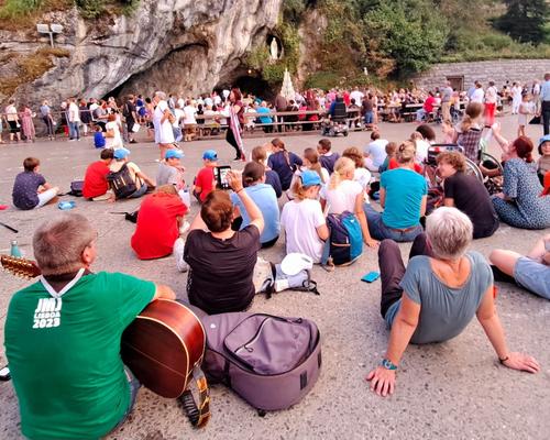 Lourdes jeunes73