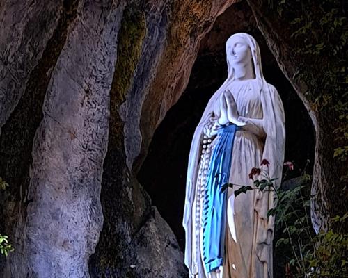 Lourdes jeunes71