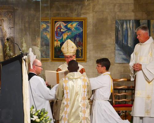 Ordination Richard Akame - Copyright : Hubert Mayo