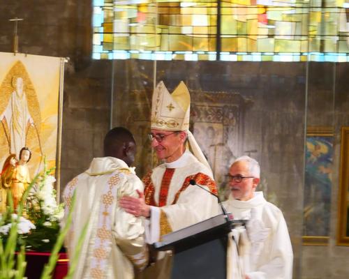 Ordination Richard Akame - Copyright : Hubert Mayo