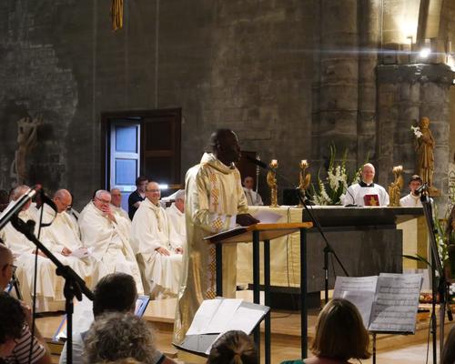 Ordination Richard Akame - Copyright : Hubert Mayo