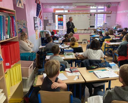 visite Mgr Dollmann école st Jo le cateau 2