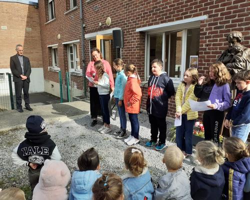 visite Mgr Dollmann école st Jo le cateau 22