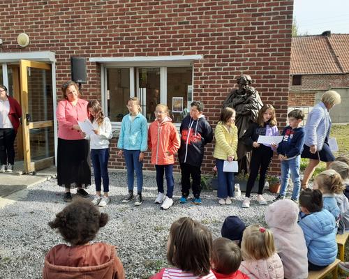 visite Mgr Dollmann école st Jo le cateau 23