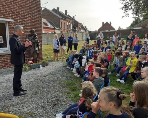 visite Mgr Dollmann école st Jo le cateau 27