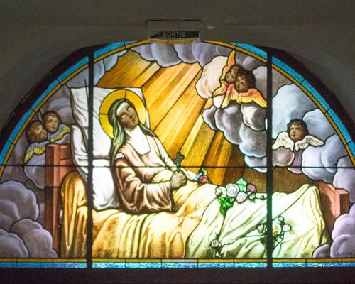 Vitrail Ste Therese avesnois