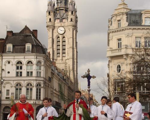 Sur la place d'Armes