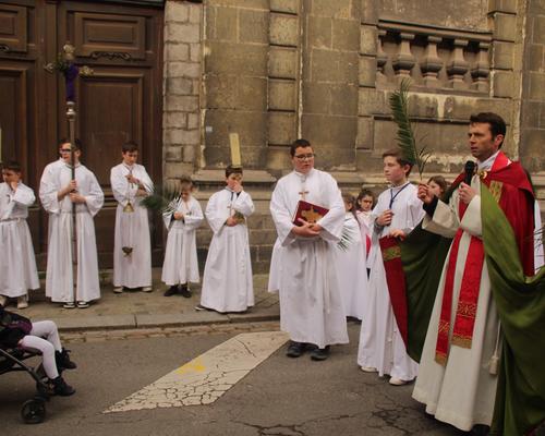 Devant notre belle église Saint-Jacques