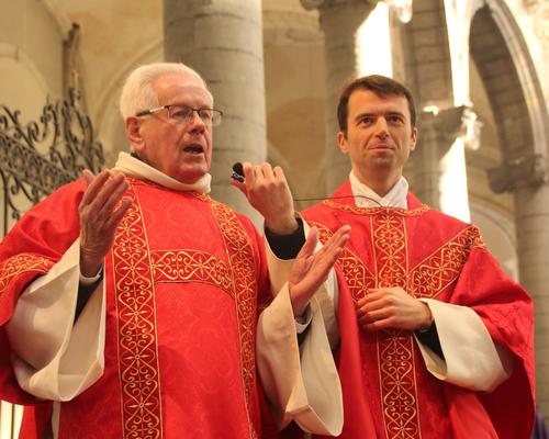 "Allez dans la Paix du Christ!"