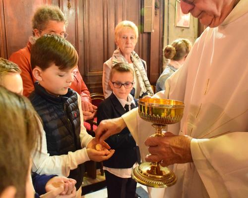 2024-05-05 Premières eucharisties à Landrecies 44