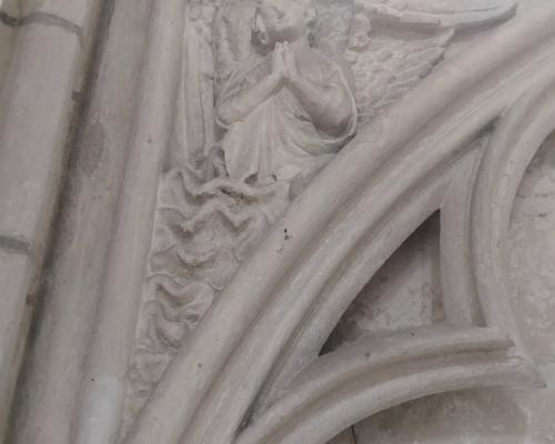 Laon 10