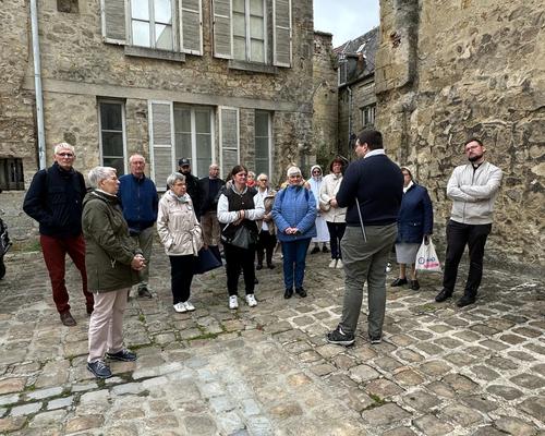 Laon 12