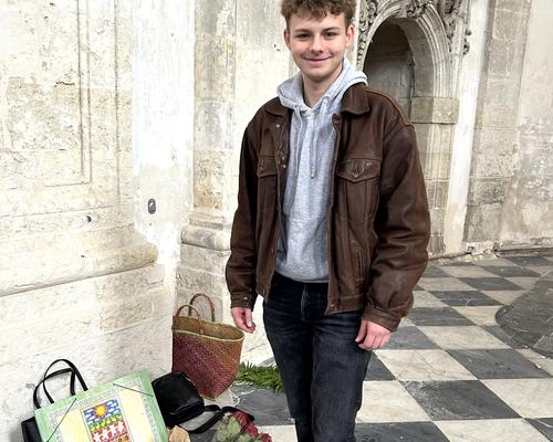 Anthony  qui accueille le groupe et ouvre les portes !