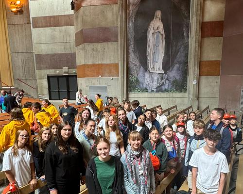 Photo groupe Pélé Jeunes Lourdes 2024