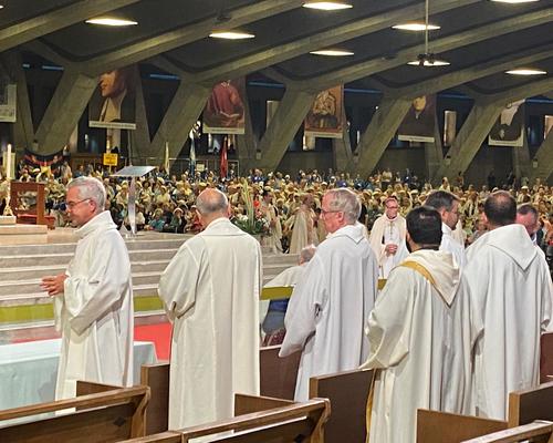 Procession eucharistique Lourdes 22 aout 2024 (1)