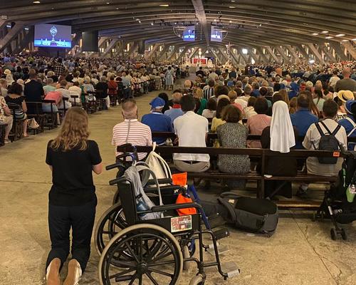 Procession eucharistique Lourdes 22 aout 2024 (6)