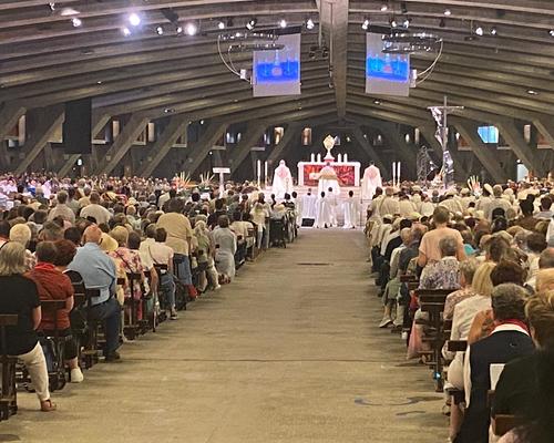 Procession eucharistique Lourdes 22 aout 2024 (3)