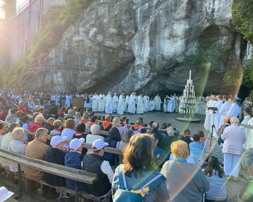 Messe grotte Lourdes 22 aout 2024 (17)