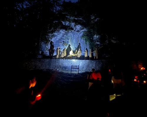 Chemin de croix jeunes Lourdes 22 août 2024