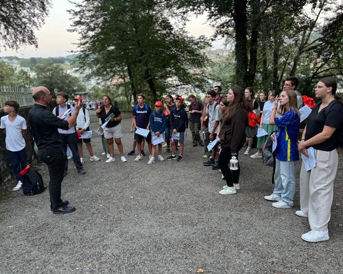 Chemin de croix jeunes Lourdes 22 août 2024 6