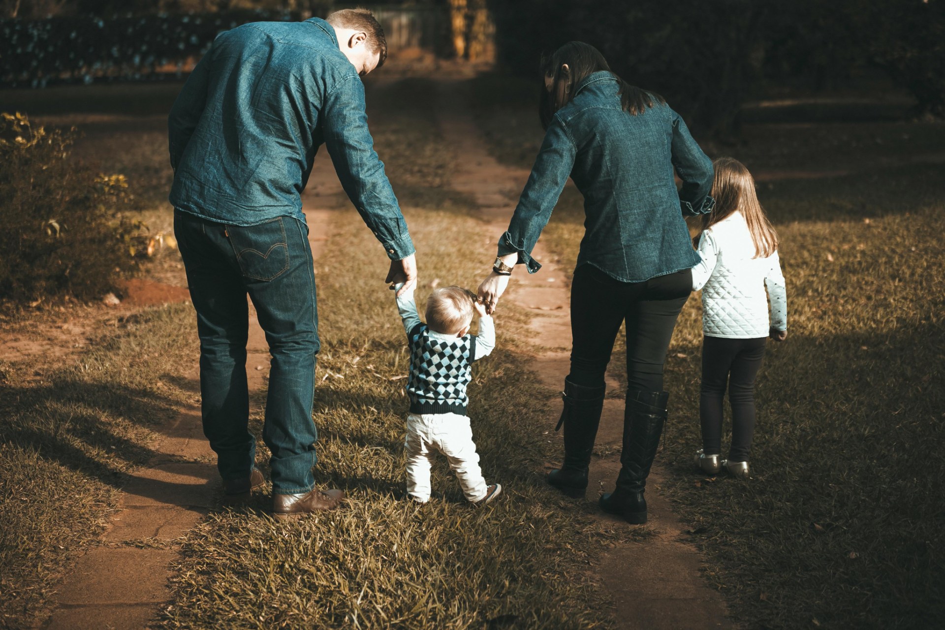 famille-pexels-vidalbalielojrfotografia-1682497