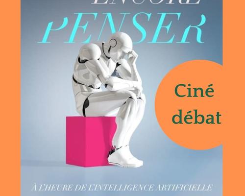 Cine debat