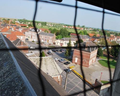 Vue-de-la-place-depuis-le-clocher