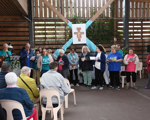 2025 05 18 Curgies : Messe de Bénédiction des Rose