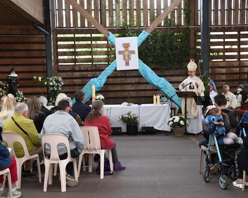 2025 05 18 Curgies : Messe de Bénédiction des Rose