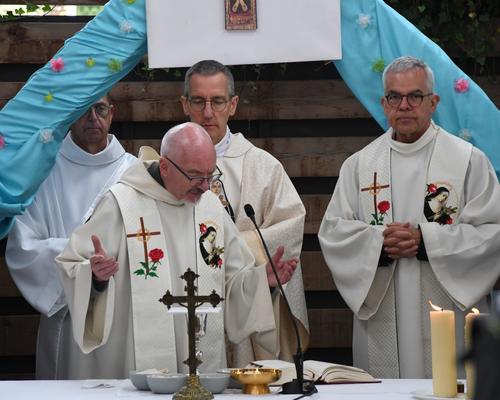 2025 05 18 Curgies : Messe de Bénédiction des Rose
