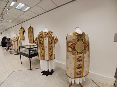 ARSA - 2025-05-22 - Les textiles liturgiques